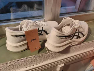 Zapatillas Asics Magic Speed 4 Blancas