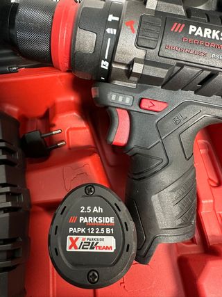 Taladro Percutor Parkside 12V + Batería 2.5Ah + Ca