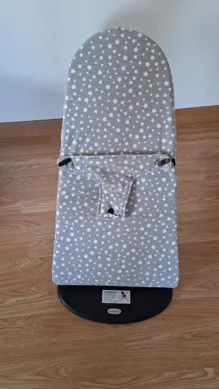 Hamaca bebé BabyBjörn con juguete