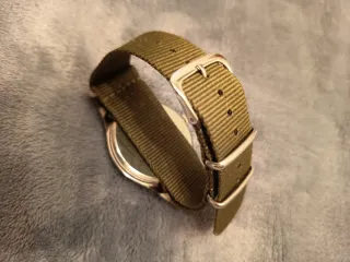 Orologio al quarzo vintage stile aviatore verde