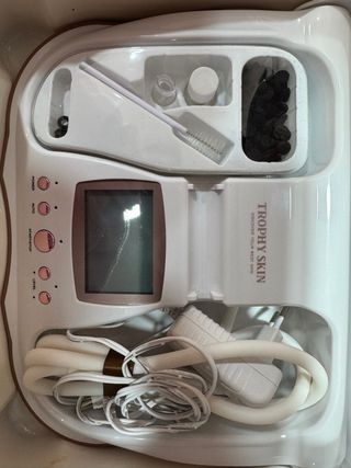 Chollo! Trophy Skin MicrodermMD