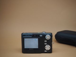 Sony Cyber-shot DSC-W40 Cámara Y2K