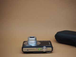 Sony Cyber-shot DSC-W40 Cámara Y2K