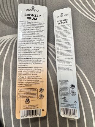 Essence Bronzer Brush & Eyebrow Spoolie
