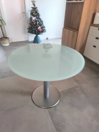 Mesa redonda cristal y metal, alta calidad