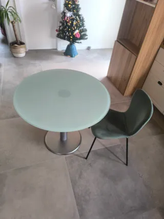 Mesa redonda cristal y metal, alta calidad