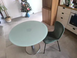 Mesa redonda cristal y metal, alta calidad