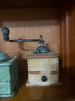 Pareja Molinillos de café antiguo