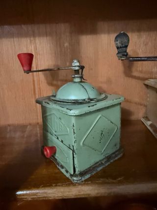 Pareja Molinillos de café antiguo