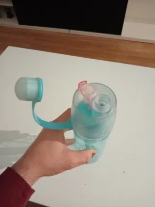 Cantimplora con pulverizador