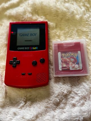 Nintendo Game Boy Color + Pokémon Rojo