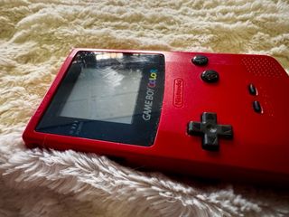 Nintendo Game Boy Color + Pokémon Rojo