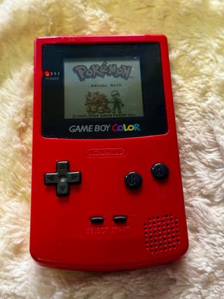 Nintendo Game Boy Color + Pokémon Rojo