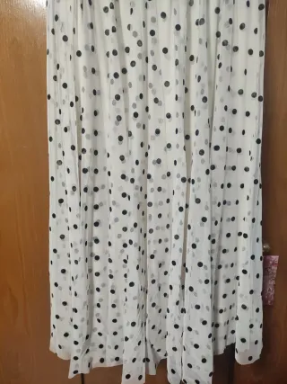 Falda midi lunares blanca y negra