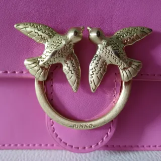 Borsetta Pinko fucsia con tracolla