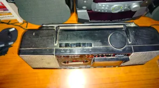 Radio Cassette NVR 58 Vintage con Mini TV