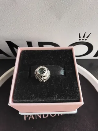 Charm Pandora Letra C Plata