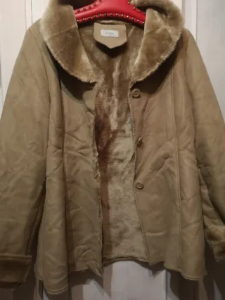 Abrigo forro polar beige/marrón