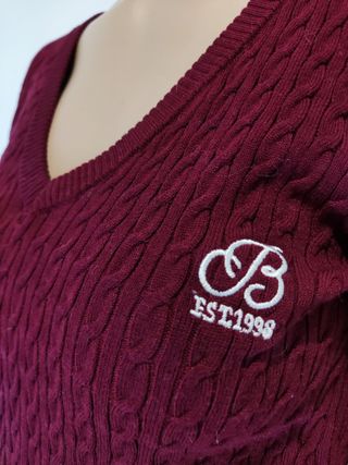 Jersey Bershka granate con trenzas