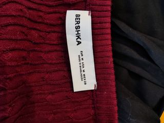 Jersey Bershka granate con trenzas