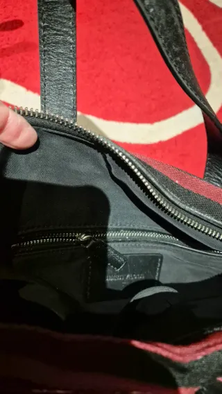 Bolso Bimba y Lola rayas rojo y negro