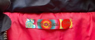 Allegra giacca invernale Desigual con cappuccio