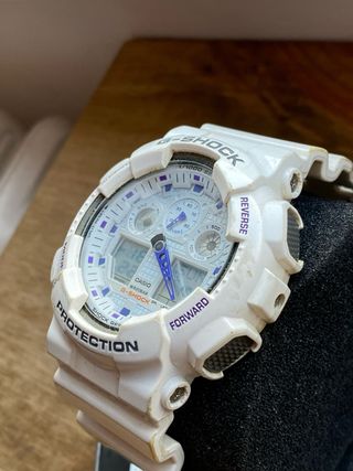Reloj Casio G-Shock Blanco y Morado
