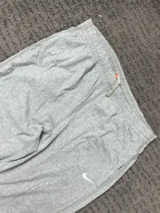 ¡¡OFERTA! Talla L Pantalón Nike Vintage Ancho Gris