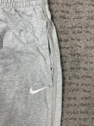¡¡OFERTA! Talla L Pantalón Nike Vintage Ancho Gris