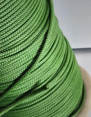 Corda poliestere verde 2,5 mm. Resistente.
