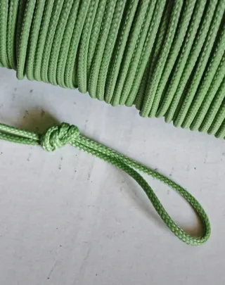 Corda poliestere verde 2,5 mm. Resistente.