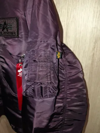 Chaqueta Alpha Industries CWU-45P Morado