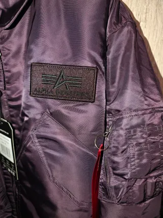 Chaqueta Alpha Industries CWU-45P Morado