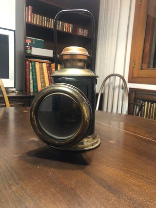 Farol antiguo de estación