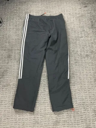 ¡¡OFERTA!! Talla M Pantalón Adidas Vintage anchos
