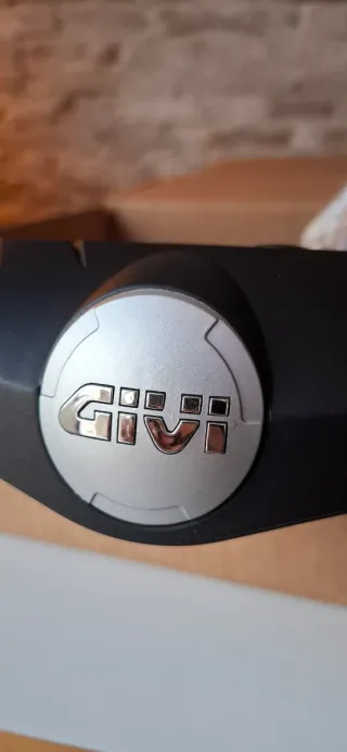Portamaletas Givi para moto
