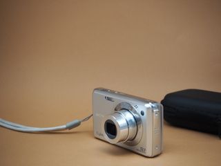 Sony Cyber-shot DSC-W210 Cámara Y2K