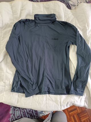 Camiseta Desigual cuello alto gris