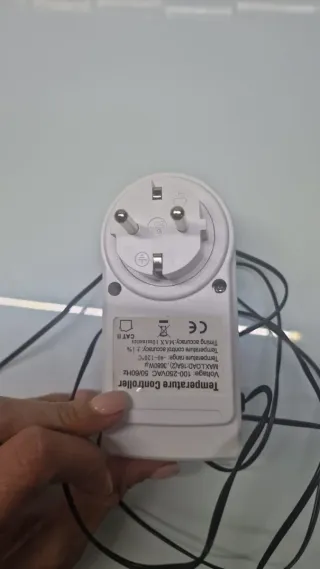 Termostato per Rettili con Presa Elettrica