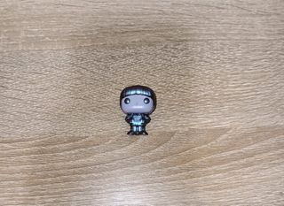 Figura Will Upside Down