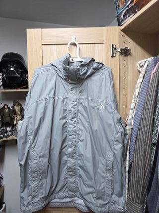 Chubasquero The North Face gris
