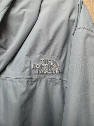 Chubasquero The North Face gris