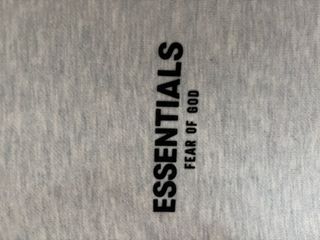 Sudadera Essentials Fear of God Gris