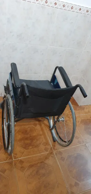 Silla de ruedas seminueva