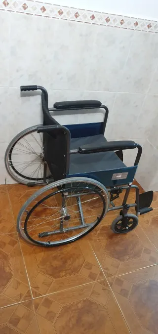 Silla de ruedas seminueva