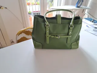 Bolso Tote Piel Grande marca Tumi Verde