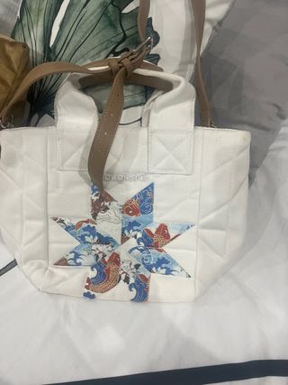 Bolso Desigual blanco con estrella