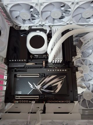 PC Gaming Asus Z890 Extreme !!
