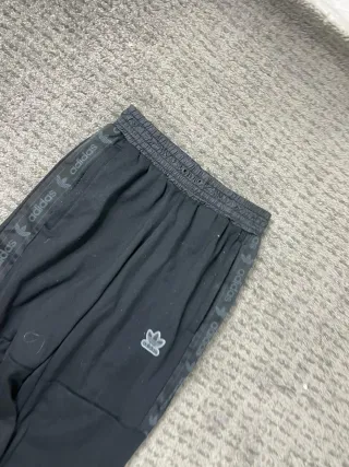 ¡¡OFERTA!! Talla S Pantalón Adidas Trebol Negro
