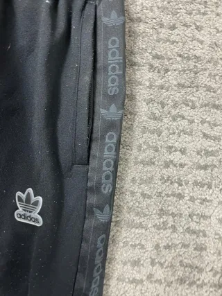 ¡¡OFERTA!! Talla S Pantalón Adidas Trebol Negro